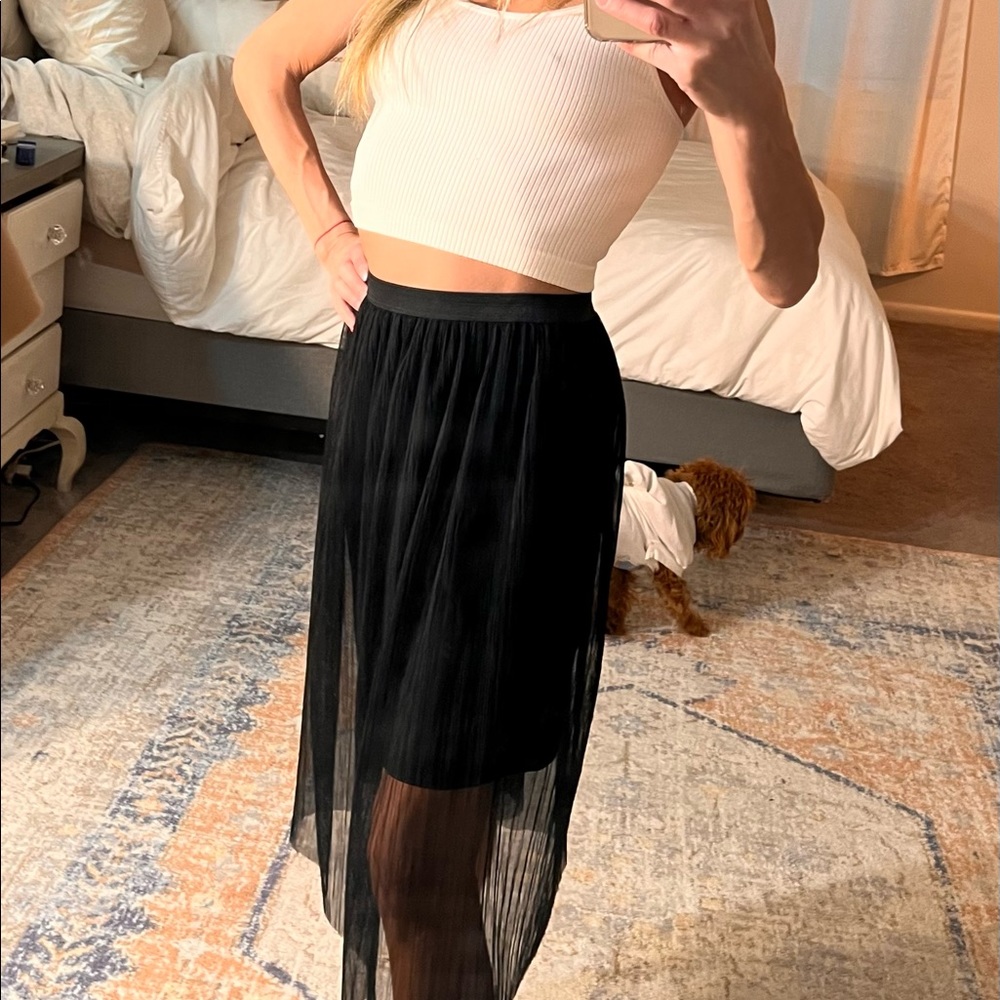 BCBG Black pleated skirt size XS
